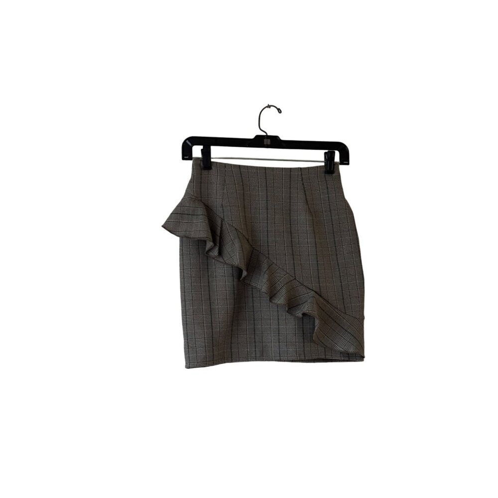 Love Grey Plaid Ruffle Detail Mini Skirt XS Fall Fashion  Sophisticated Stylish